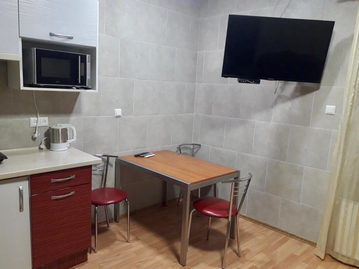 Smart Studio-Біля Вокзалу-Недалеко Від Центру-Городоцька 131 Lviv Ngoại thất bức ảnh