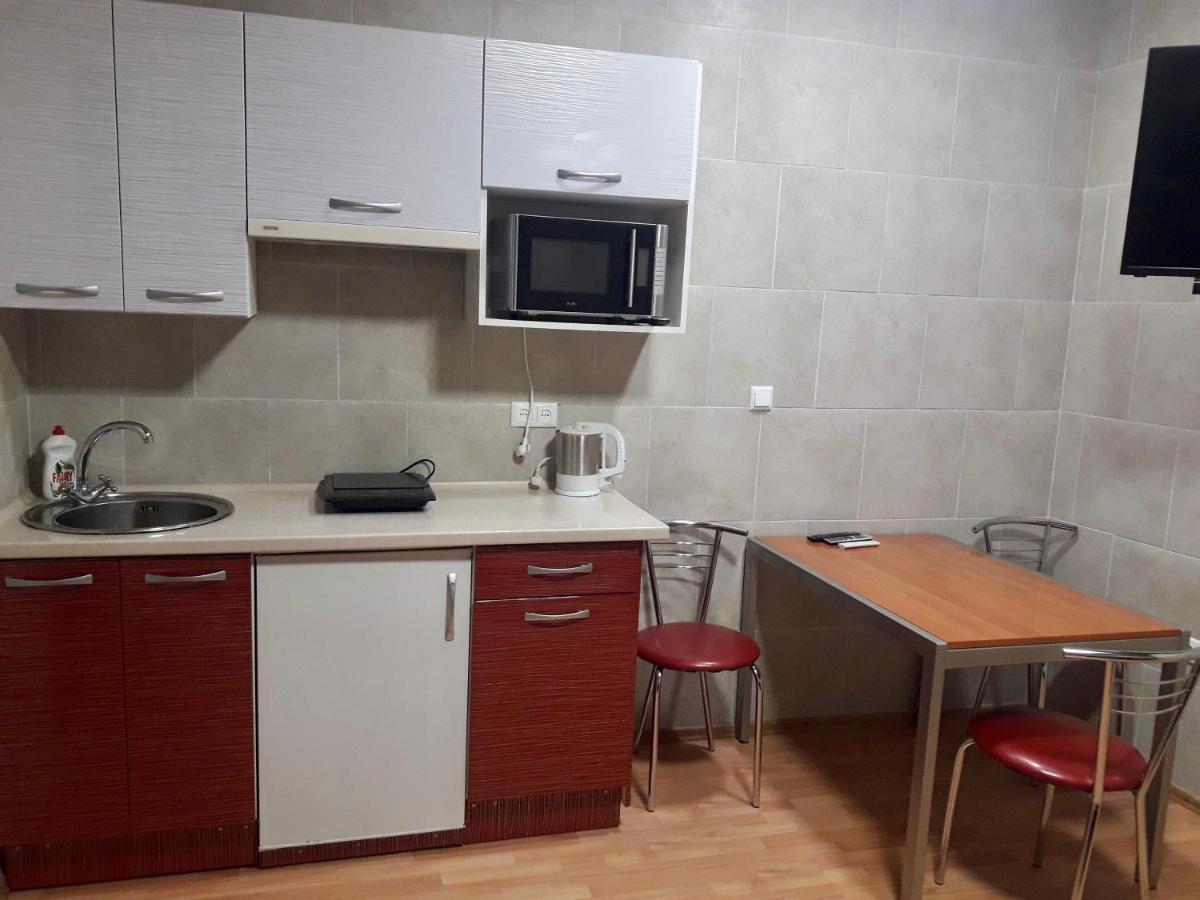 Smart Studio-Біля Вокзалу-Недалеко Від Центру-Городоцька 131 Lviv Ngoại thất bức ảnh