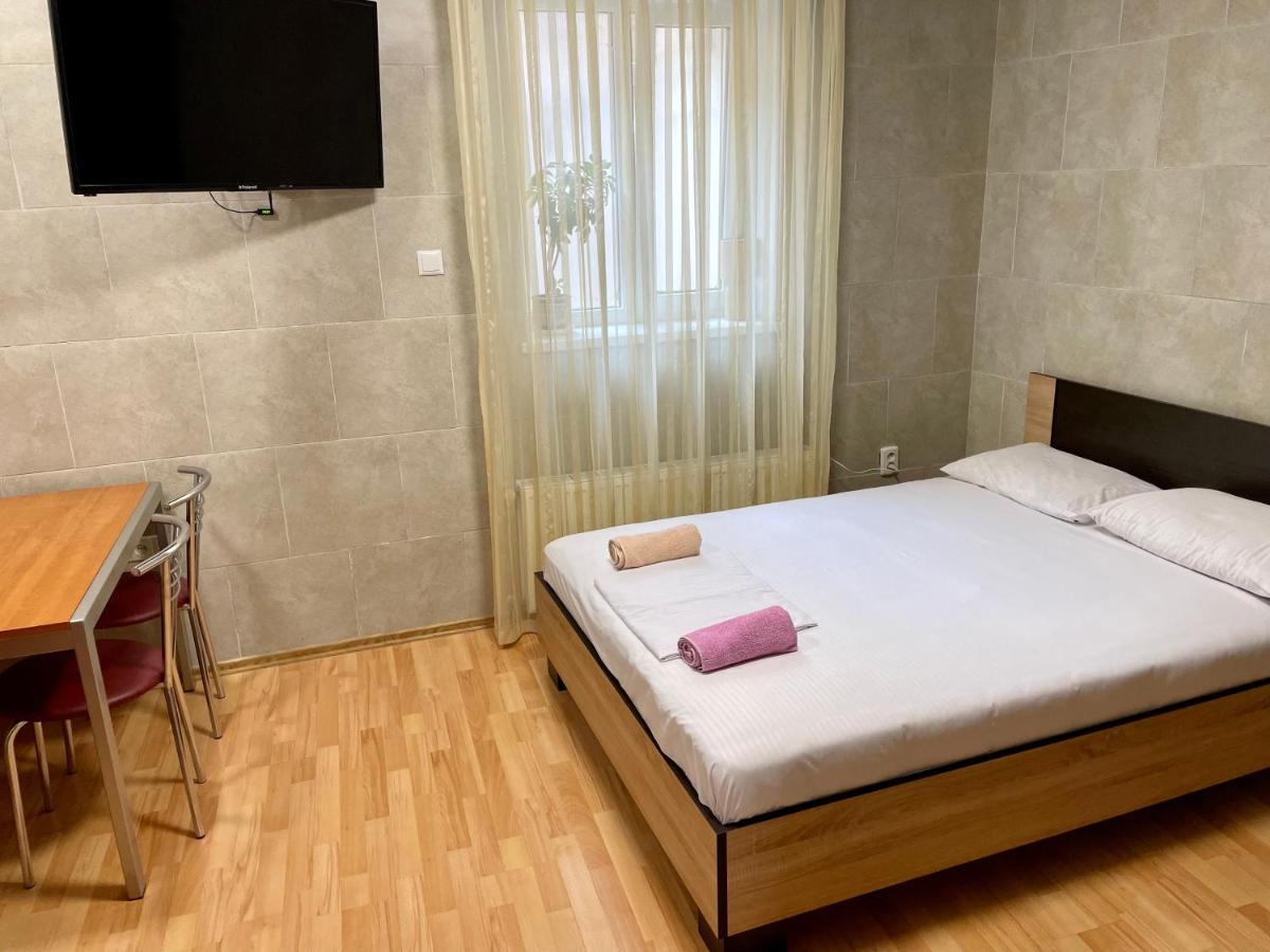 Smart Studio-Біля Вокзалу-Недалеко Від Центру-Городоцька 131 Lviv Ngoại thất bức ảnh